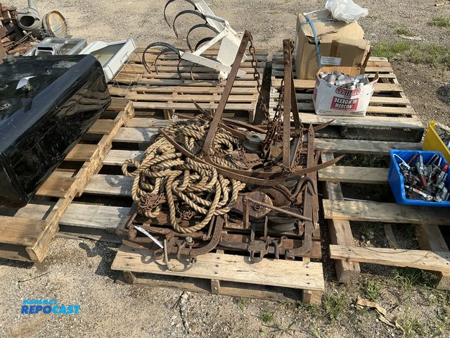 Lot 2-18157 - Antique Loose Hay Trolley Pulley, Rope, Grapples, Equipment.