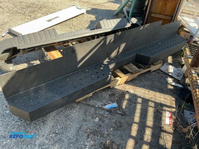 Lot 2-33210 - Bumper for a 2017 Chevrolet Heavy Duty.