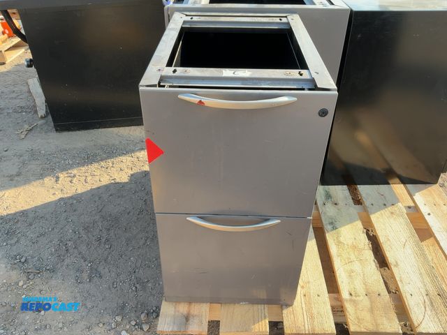 Lot 2-67843 - Metal Filing Cabinet