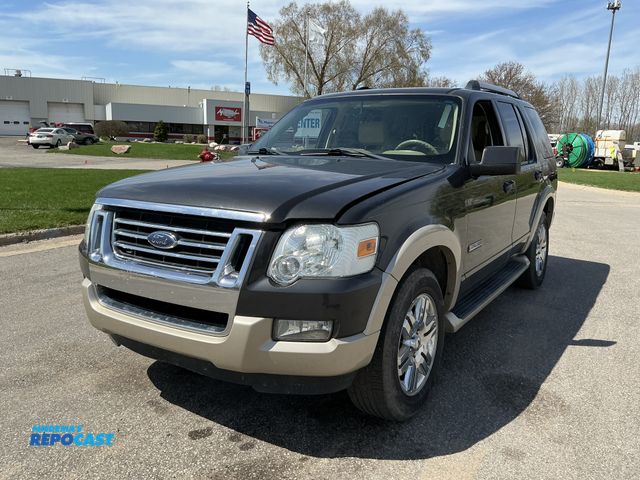 Lot 2-79717 - 2007 Ford Explorer XLT SUV 4x4