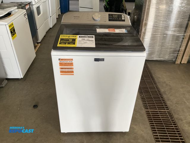 Lot 2-40464 - Scratch & Dent Maytag MTW6205RW1 Washer