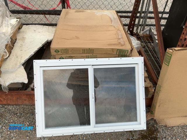 Repocast.com - Lot 2-78716 - Lot of (5) New DUO white vinyl utility ...