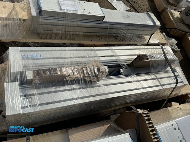 Lot 2-24596 - Lot of (2) festo spindelachse model: ELGA-BS-KF
