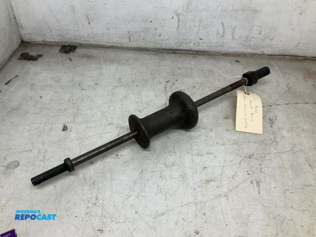 Lot 2-33867 - ford front axle slide hammer puller