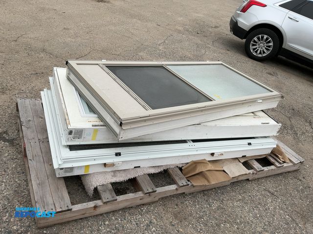 Lot 2-33991 - Skid lot of 3 Doors, all 34” x 76” x 4” jamb
