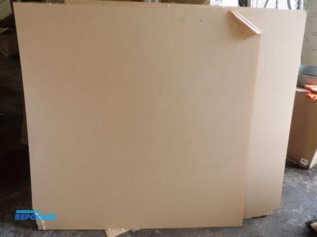 Lot 2-53353 - Lot of (3) new 4x4 Plexiglass clear