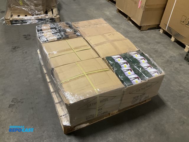 Lot 2-92444 - Skid of Cathy Rose and NuLeg Queen Size Women’s Tights, Black and Green