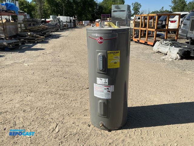Lot 2-76704 - Scratch & Dent Rheem Performance Hot water Heater