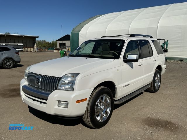 Lot 2-31005 - 2010 Mercury Mountaineer Premier 4.6L AWD Wagon AWD