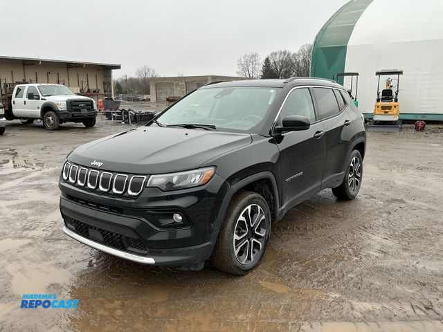 Lot 2-41499 - 2022 Jeep Compass Limited 4WD SUV 4x4