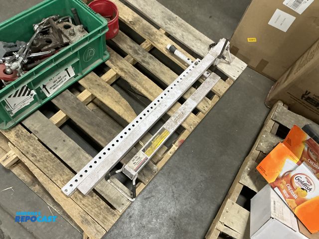 Lot 2-25253 - SPX Transverse Engine Support Bar, 1722