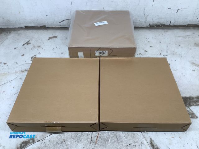 Lot 2-94742 - 4 New Engine air filters