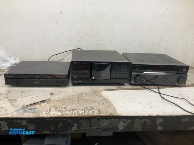 Lot 2-18300 - Pioneer VSX-81TXV Amplifier, Pioneer PD-F1009 301 Disc/CD Changer, and Pioneer BDP-94HD Blu-Ray DVD ...