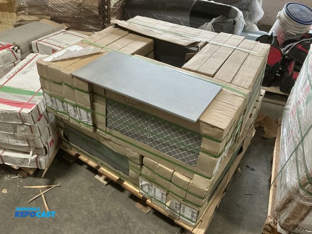 Lot 2-34737 - Skid of (32) Boxes of Porcelain Tile, 15.12 sq ft per box, 484sq ft total