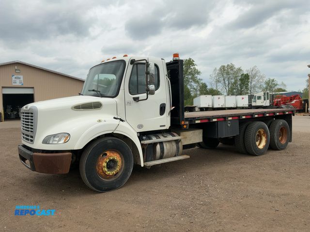 Lot 2-43442 - 2011 Freightliner M2 Business Class Tandem Axle Flatbed Truck