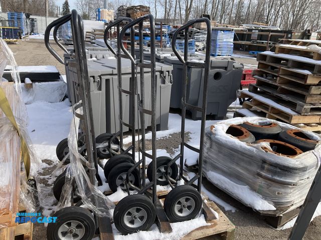 Lot 2-17014 - 5 heavy duty dollies