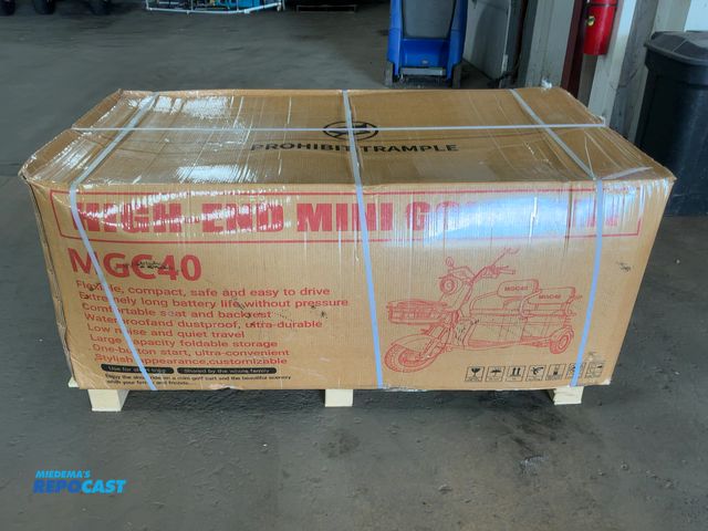 Lot 2-41169 - New SDLANCH MGC40 3-Wheel Mini Electric Golf Cart / Scooter, 60 Volt, Three Speed, 2-Passenger, Pneu...