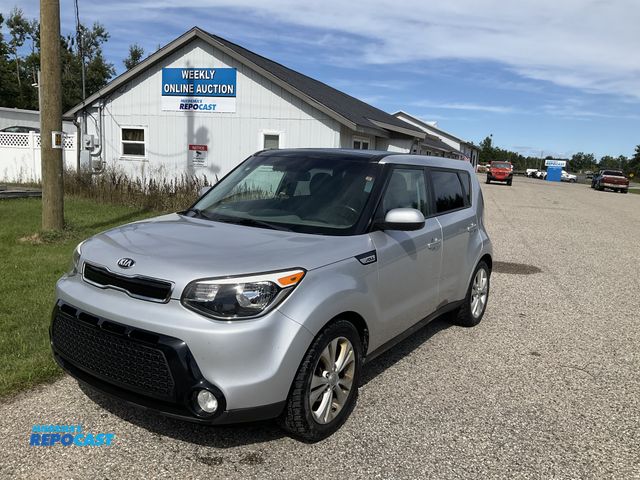 Lot 2-61509 - 2016 Kia Soul + Hatchback FWD