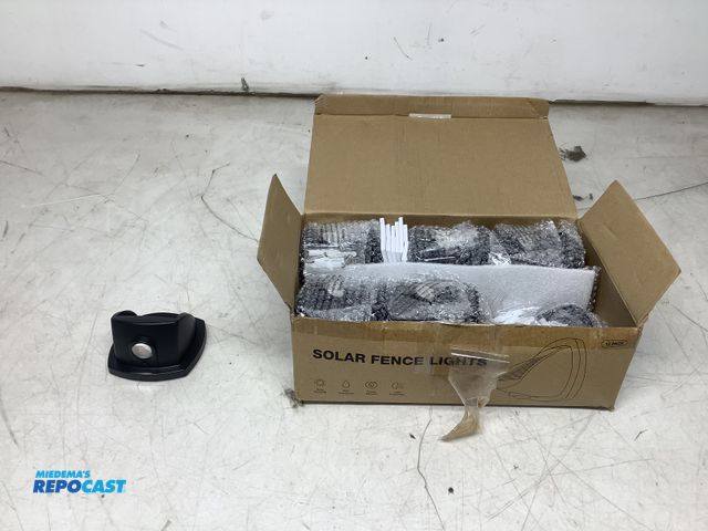 Lot 2-93553 - 12 Black Solpex Solar outdoor lights garden decor