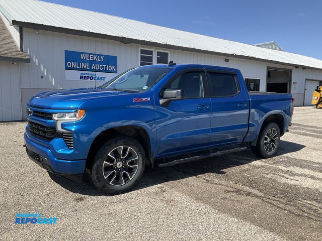 Lot 2-60829 - 2022 Chevrolet Silverado 1500 RST Regular Cab Crew Cab Short Box Pickup Truck 4x4