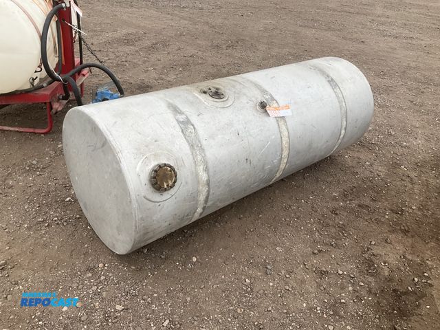 Lot 2-43260 - 135 gallon aluminum tank off a Kenworth, was used as a hydraulic oil tank, approx 24”D x 66-1/2”L
