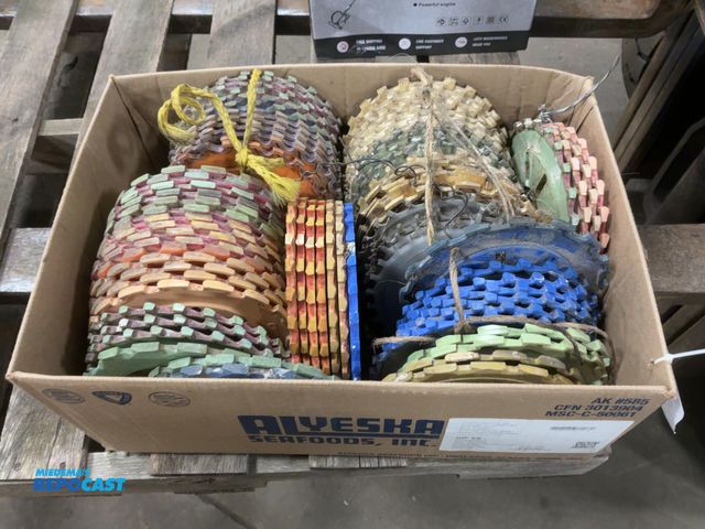 Lot 2-33572 - Box of Assorted Planter Plates