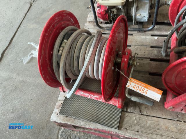 Lot 2-40464 - (1) Reelcraft Manual Crank Hose Reel with Garden Style Hose, 12" wide reel
