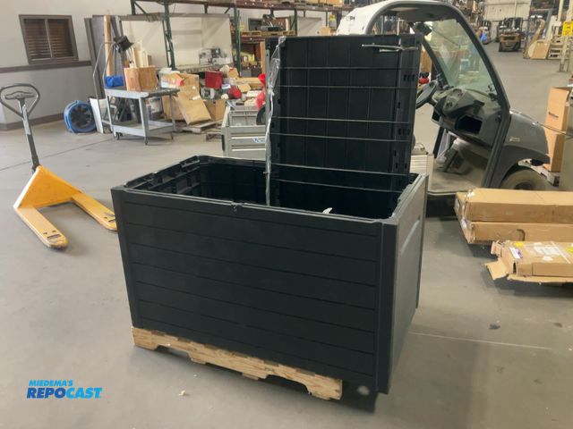 Lot 2-17538 - Outdoor plastic storage box, has hole in the bottom, 56” x 31” x 31”