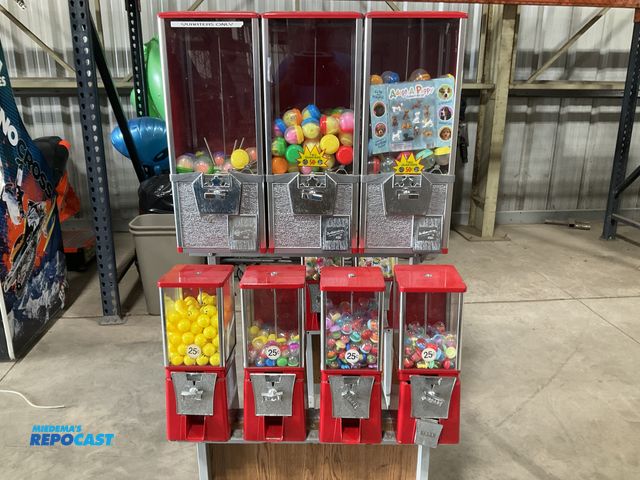 Lot 2-90993 - 7 Northwestern Gumball Machine Coin Operated