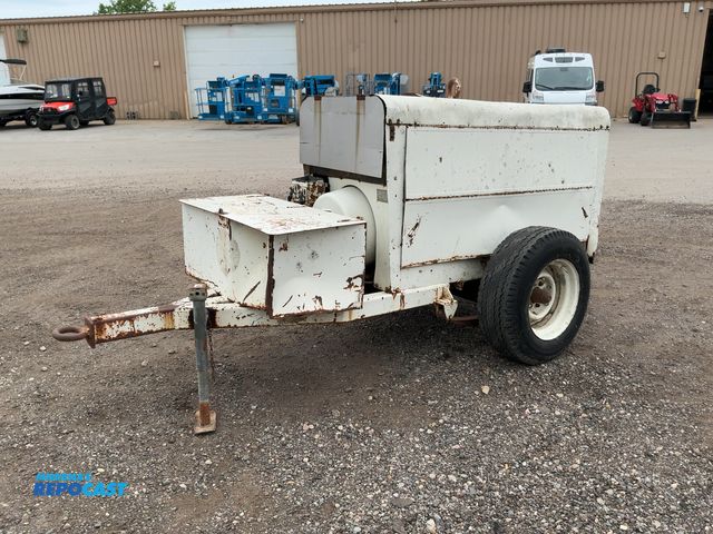 Lot 2-40133 - Hobart Model G-400 Towable Welder Generator, 256 Metered Hours (not believed to be actual), 400 Amp,...
