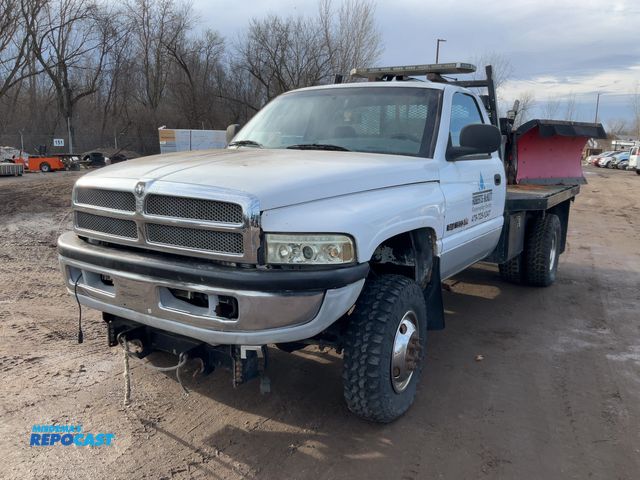 Lot 2-53270 - 2001 Dodge Ram 1500 Regular Cab Flatbed Pickup Truck 4x4
