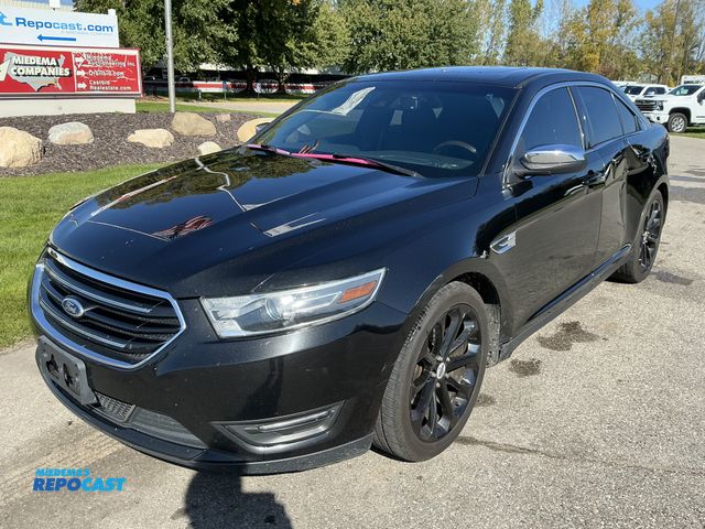 Lot 2-23814 - 2015 Ford Taurus Limited Sedan AWD