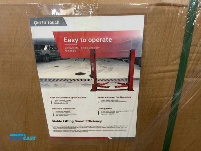 Lot 2-40111 - New SDLANCH Model TPL Two Post Lift, 4500 KG Lifting Capacity, 1800mm Lifting Height, 220/380 Volt E...