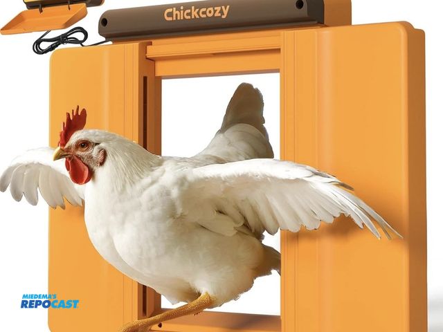 Lot 2-67093 - Chickcozy Solar-Powered Automatic Chicken Coop Door