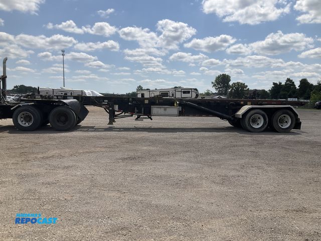 Lot 2-61356 - 1998 Galbreath FRA-416 Roll Off Semi Trailer