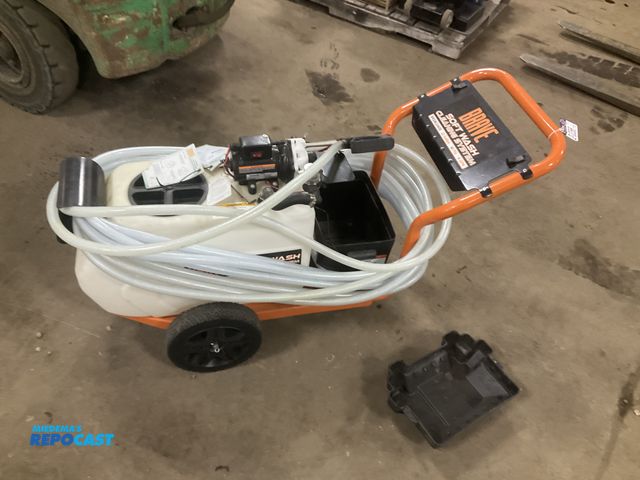 Lot 2-33366 - Brave  Soft Wash Cleaning System