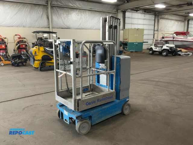 Lot 2-44134 - 2017 Genie GR-20 RunAbout Vertical Mast Lift