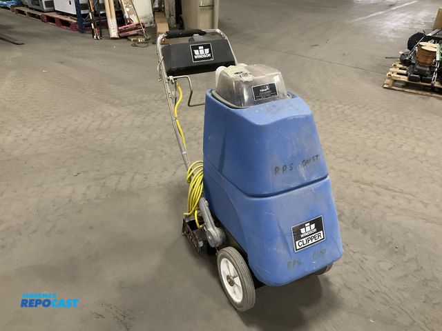 Lot 2-67105 - Windsor Clipper Commercial Carpet Extractor