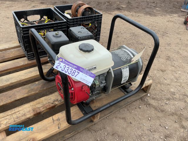 Lot 2-33387 - Pow’r Gard 3,000 Watt Generator, Honda 5.5hp Gas Engine with Recoil Start, 120 Volt Output, Model PC...