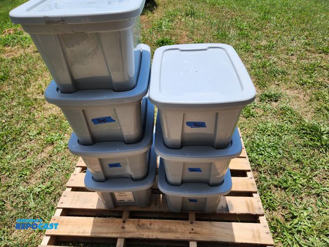 Lot 2-96492 - Lot of (7) True Living Essentials 5 Gallon Storage Totes with Lids. No cracks. All match and stack.