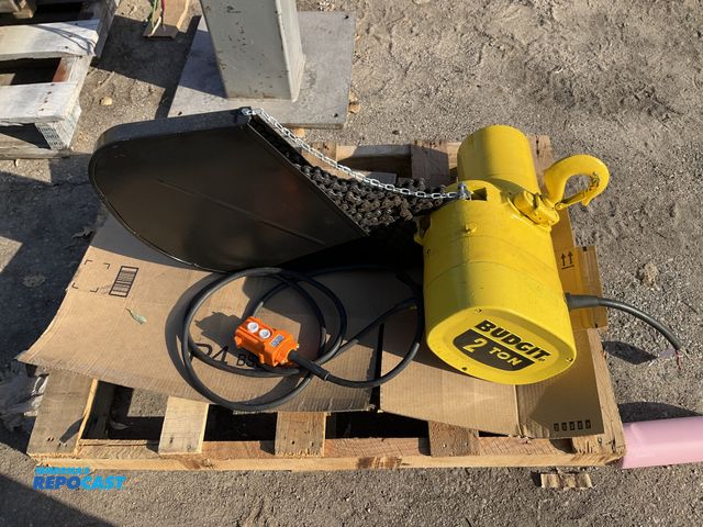 Lot 2-67420 - budgit 2 ton electric hoist 14' lift