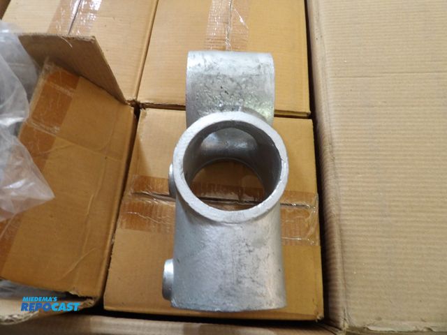 Lot 2-53251 - lot of (16) new structural pipe fitting combo socket tee and crossover, cast iron socket 2" pipe siz...