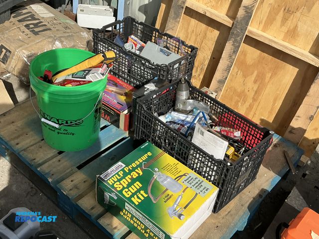 Repocast.com - Lot 2-67537 - Skid of various different tools and ...