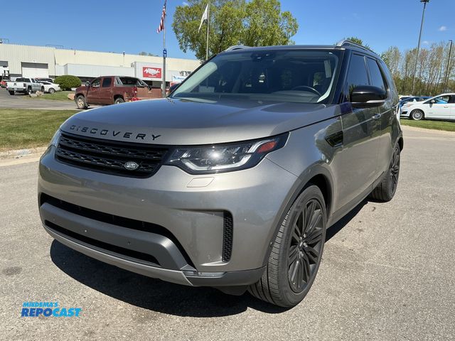 Lot 2-53584 - 2017 Land Rover Discovery First Edition SUV AWD
