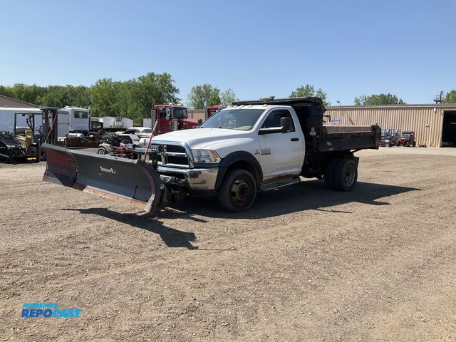 Lot 2-44089 - 2014 RAM 5500 HD Dump Truck