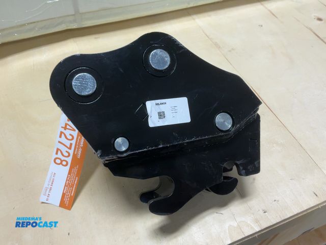 Lot 2-42728 - New SDLANCH Semi-Automatic Quick-Changer Coupler for Chinese Mini Excavator, Type IREAS, Manual Oper...