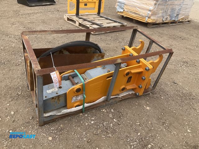 Lot 2-43426 - TMG HB70Q hydraulic hammer breaker attachment for a 4 to 7 ton excavator, has hydraulic hoses (no co...