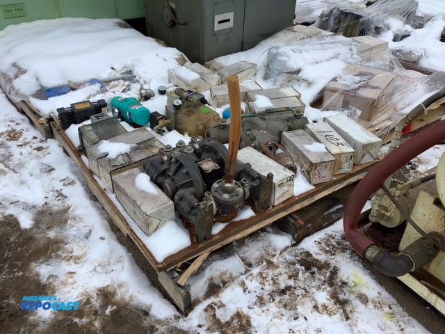 Lot 2-19457 - Skid Lot of Various Industrial Filters, Actuators, Lubrication Pumps, Valves, Other Pumps, Etc.