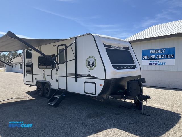 Lot 2-61079 - 2021 Forest River No Boundaries M-19.3 Camper Travel Trailer