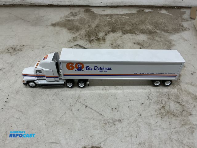 Lot 2-92025 - Winross big Dutchman die cast